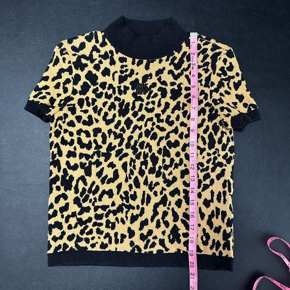 DKNY Jeans Black & Tan Leopard Knit Top - Picture 7 of 7